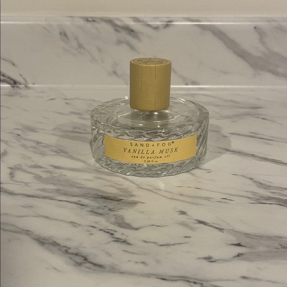 Vanilla Musk Perfume Oil - Gold Cap